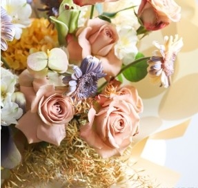 Un bon prix. Papier d'emballage pour fleurs résistant à l'eau en ligne