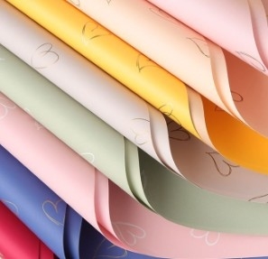 Un bon prix. 57*57cm Sweetheart papier d'emballage à l'épreuve de l'eau pour les fleurs florales pour le temps de livraison 30-45 jours en ligne