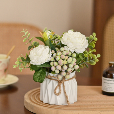Un bon prix. Ornements floraux artificiels nordiques frais et légers, fleurs artificielles pour le salon, fleurs séchées, décorations de table basse, fleurs de table à manger, arrangements floraux en soie en ligne