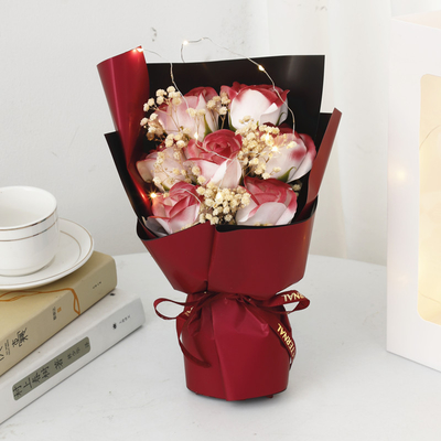 Un bon prix. Saint-Valentin 520 ciel étoilé fleurs séchées rose paquet pour petit ami et femme cadeau de vacances cadeau romantique compagnon en ligne