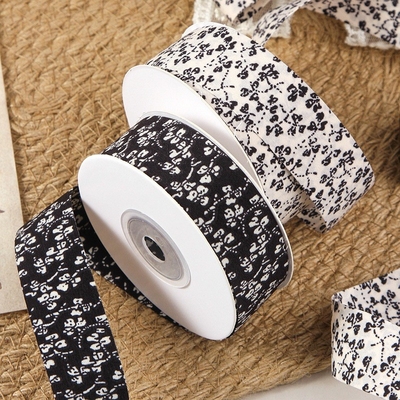 Un bon prix. Ruban floral double face de style japonais, frais et petit, avec nœud et bords coupés droits, ruban d'emballage pour fleurs fraîches en ligne