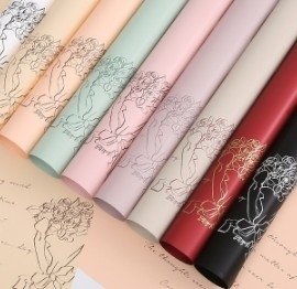 Un bon prix. Papier d'emballage floral imperméable 56*56cm pour l'emballage de bouquets et l'emballage de fleuristes en ligne