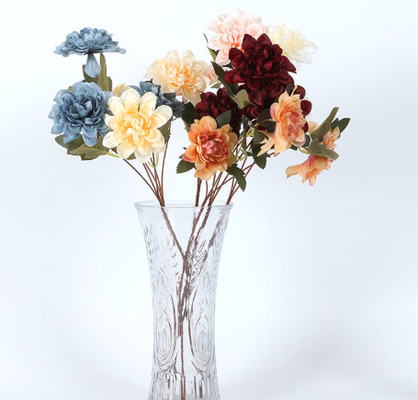 Un bon prix. Tissu en soie de fleurs simulé, 3 têtes de dahlias, décoration de salle de mariage, décoration de scène de salon, fleurs de soie, fleurs fausses, décoration de fleurs et plantes vertes en ligne