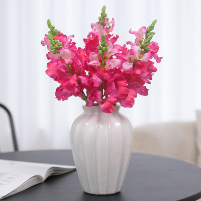 Un bon prix. Les fleurs de la tête de dragon rose, les fleurs artificielles, les accessoires de mariage, les bouquets décoratifs et les matériaux décoratifs, les fleurs de soie violette en ligne