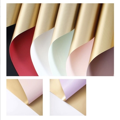 Papier en or étanche en plastique papier d'emballage de fleurs film double couleur pour la Saint-Valentin Bouquet cadeau matériaux d'emballage