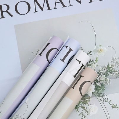 Un bon prix. Un papier d'emballage à l'épreuve de l'eau pour la vie romantique en ligne