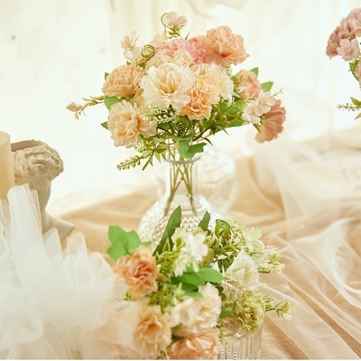 Simulation de fleur de œillets série de couleurs de printemps Petite poignée fleur de fête des mères fleur fausse Décoration douce fraîche Fleur de soie Fleur transfrontalière à vendre chaud fleur artificielle