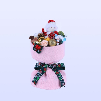 Un bon prix. Des fleurs créatives de savon de Noël, des bouquets de cadeaux de vacances, des produits d'art floral, des figurines faites à la main, des fleurs de savon cadeau en ligne