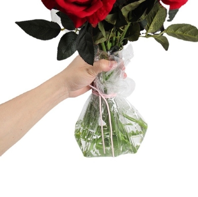 Un bon prix. Bouquets papier d'emballage imperméable à l'eau Bouquets cadeaux Cellophane transparent Matériaux d'emballage de nombreuses couleurs pour les fleurs fraîches en ligne