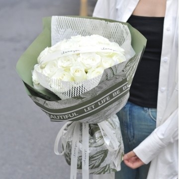 Un bon prix. Papier d'emballage imprimé classique DIY imperméable à l'eau pour les fleurs pour les fleuristes Emballage en plusieurs couleurs imperméable à l'eau et durable en ligne