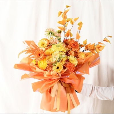 Un bon prix. Papier d'emballage pour fleuriste de mode pour l'emballage de bouquets, papier couleur fer et coloré en ligne