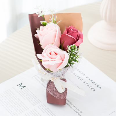 Un bon prix. Set aromathérapie de Noël et de la Saint-Valentin Boîte cadeau Mini Rose de savon Bouquet en ligne