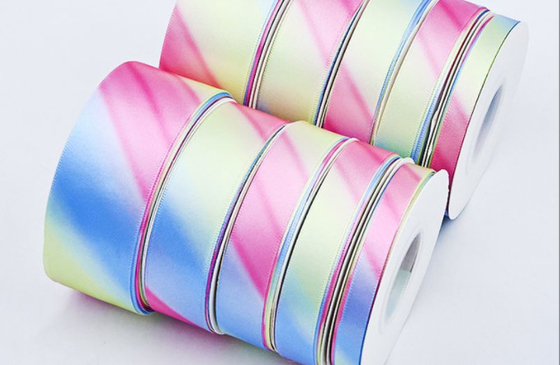 Ruban arc-en-ciel de couleurs dégradées personnalisées 4 cm x 10 m pour les matériaux faits à la main et l'emballage de fleurs