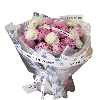 Un bon prix. Papier d'emballage floral porcelaine bleu et blanc pour bouquets de fleurs, format 38*50cm en ligne