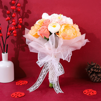 Un bon prix. Jour de la Saint-Valentin, Noël, cadeaux de mode et de tendance, cadeaux de mariage, cadeaux de retour, bouquet de mariée, savon, fleur, rose produits finis en ligne