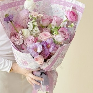Un bon prix. Emballage de fleurs fraîches en papier kraft pour fêtes et compositions florales DIY pour fleurs à floraison régulière en ligne