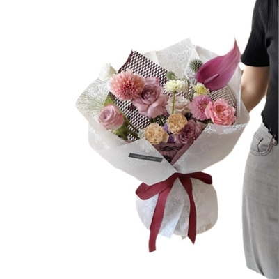 Un bon prix. Papier d'emballage de bouquet OPP Matte / Nosa Matériau d'emballage de fleurs transparent en ligne