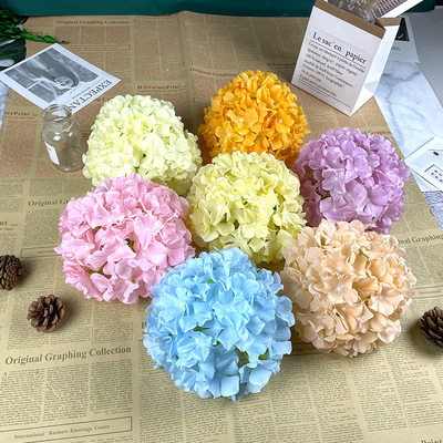 Un bon prix. Nouvelle simulation de grandes boules de fleurs brodées pour les mariages, les salles de mariage, la décoration de la maison, les salons, les arrangements floraux décoratifs, l'orientation routière, les arrangements floraux en ligne