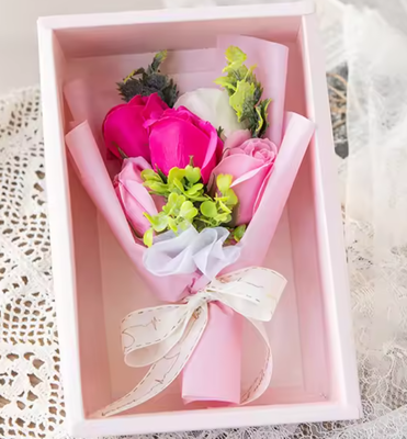 Un bon prix. Boîte cadeau de fleur de bouquet de rose éternelle romantique pour son fleur parfumée préservée anniversaire anniversaire de la Saint-Valentin Gif en ligne
