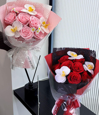 Un bon prix. Sabon à fleurs de roses avec boîte cadeau Saint-Valentin Fête des Mères Sabon à fleurs de roses Bouquet Bouquet Sabon à fleurs en ligne