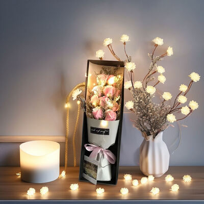 Un bon prix. Bouquet de fleurs de savon artificiel de haute qualité avec lumières LED pour la Saint-Valentin de 2026 la fête des mères Halloween boîte cadeau de remise des diplômes en ligne