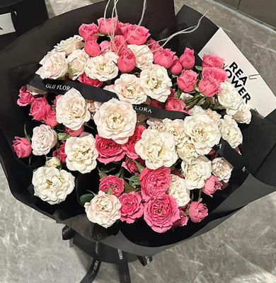 Un bon prix. Bouquet de la Saint-Valentin et de la Fête des Mères Sophie Rose conservée et fleurs de savon réalistes Cadeau élégant dans un seau embrassant en ligne