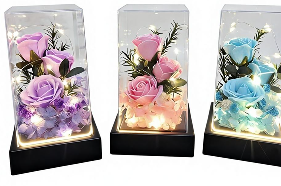 Un bon prix. 520 Bouquet de savon de fleurs éternelles, couvercle carré en verre, veilleuse Rose 3 fleurs de savon, cadeau d'anniversaire pour la saint-valentin, la fête des mères en ligne