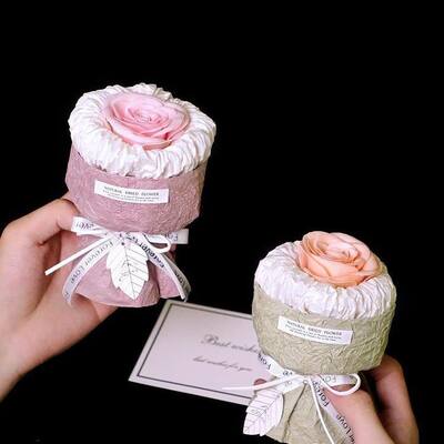 Un bon prix. Vente en gros de savon à la tulipe parfumé en conserve Bouquet de fleurs de fil enveloppé bricolage Taille réglable Cadeau festif pour la Saint-Valentin Décoration de Thanksgiving en ligne