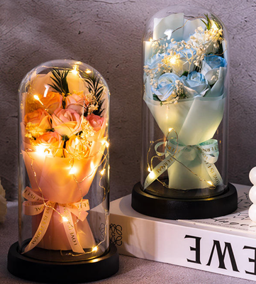 Un bon prix. Savon fleurs couvercle en verre LED cadeau de saint valentin romantique savon artificiel Rose Bouquet cadeau de fête des mères en ligne