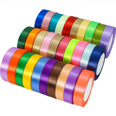 Un bon prix. le ruban simple multicolore de satin de 40mm a adapté la longueur aux besoins du client bilatérale du ruban 50m de satin de longueur en ligne