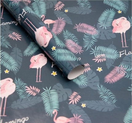 Un bon prix. papier d'emballage d'impression de feuille de tortue de flamants d'été de petit pain de papier d'enveloppe de cadeau 80gsm en ligne