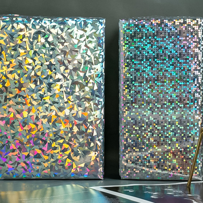 Un bon prix. Petit pain de papier imperméable d'enveloppe de cadeau de conception d'hologramme aucun adhésif en ligne
